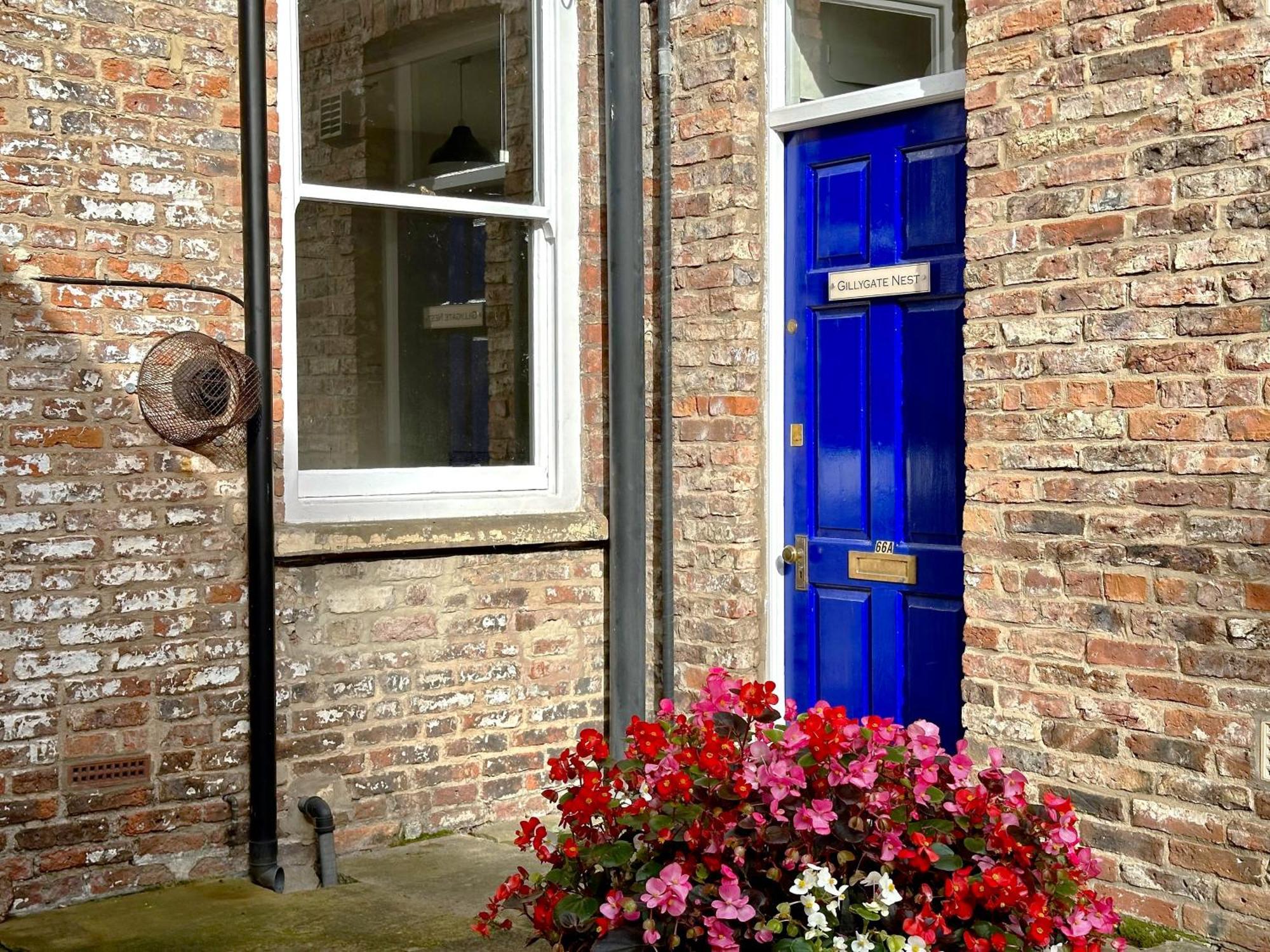 Gillygate Nest With Free Allocated Parking York Exterior photo
